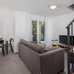 Pet Friendly Home In Kraljevica Case de vacanță
