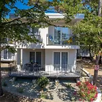 Pet Friendly Home In Kraljevica Case de vacanță