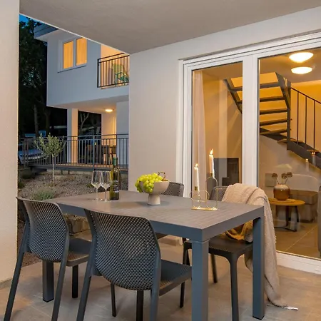 Pet Friendly Home In Kraljevica Ferienhaus *
